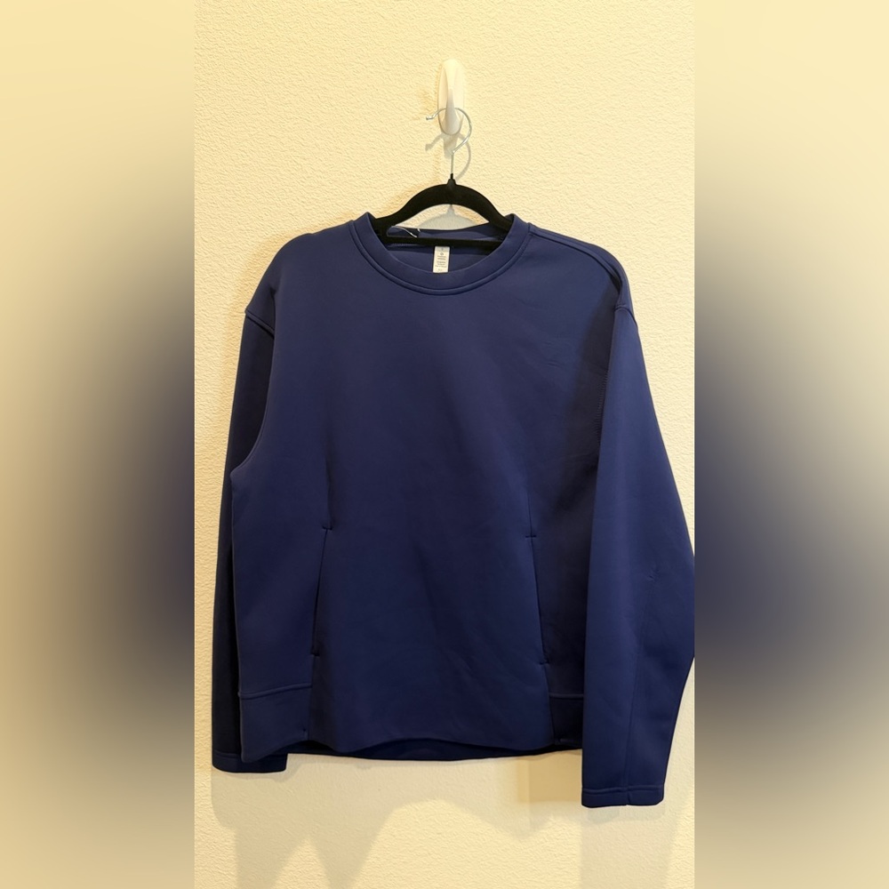 Lululemon Embrace The Space Crew size 6 nwt